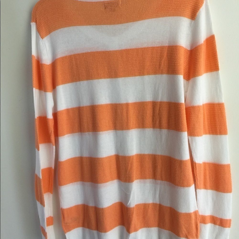 sweater - Picture 3 of 3